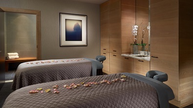 Omni Nashville couples treatment room